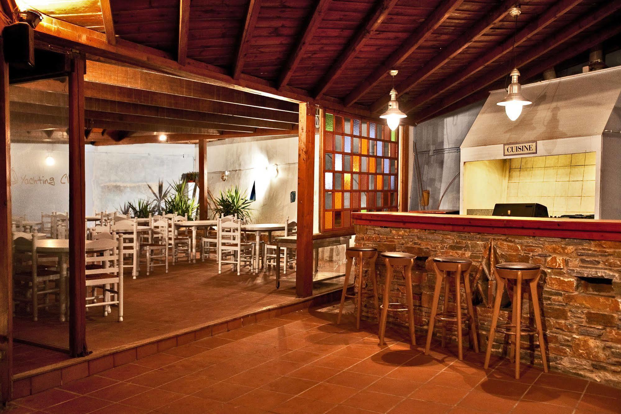 Aeolos Bay Hotel Tínos 餐厅 照片